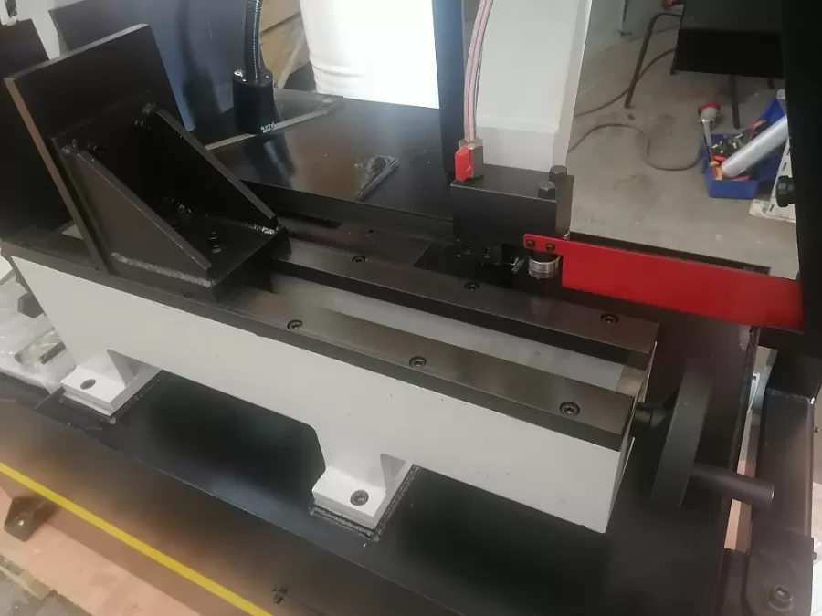 Станок ленточнопильный с гидроподъёмом рамы STALEX BS-2114ТH