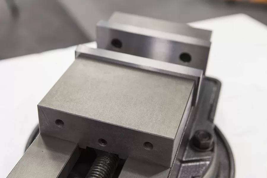 Тиски станочные Stalex QM16125