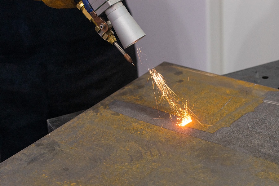 Лазерная сварка «4-в-1» FS-2000