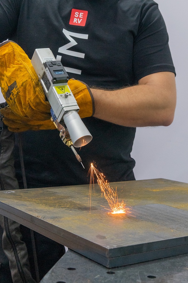 Лазерная сварка «4-в-1» FS-2000